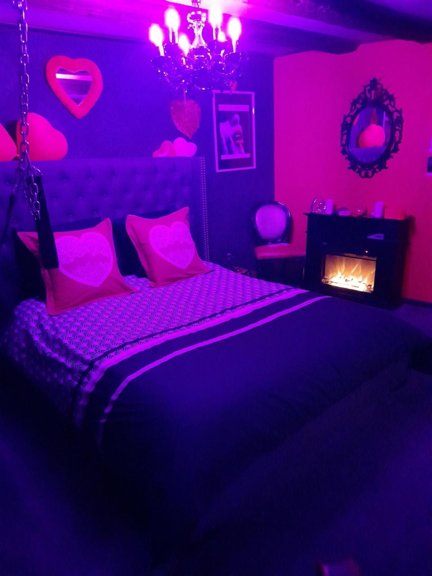 Love Room Le Rouge Et Noir Barr Exterior foto