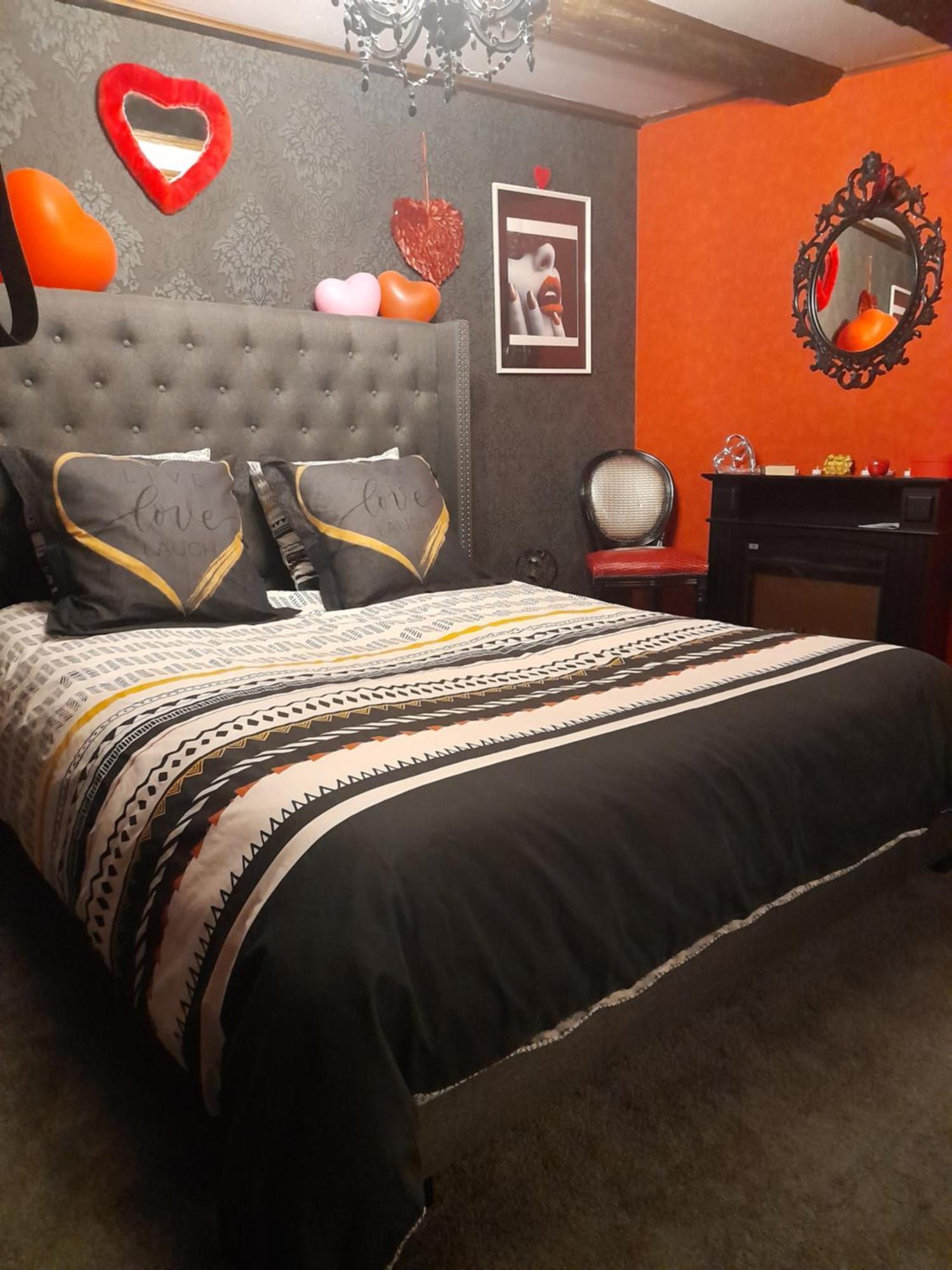Love Room Le Rouge Et Noir Barr Exterior foto